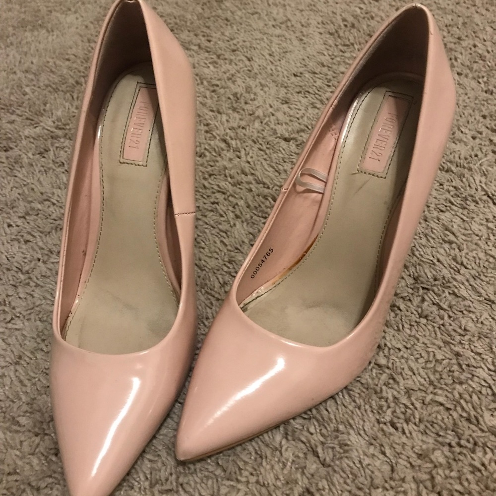 Pink/Blush pumps